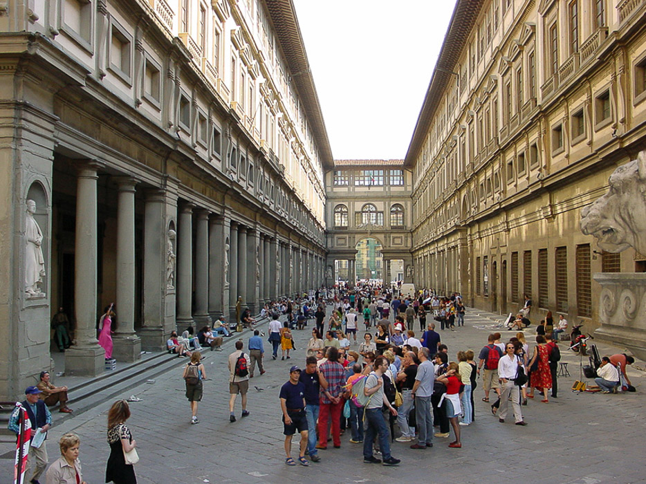 View of the Uffizzi Gallery from the Piazzale degli Uffizzi.