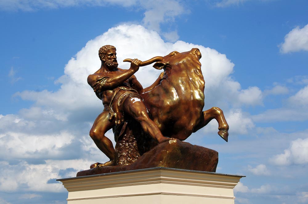 Hercules captures the Bull of Crete.